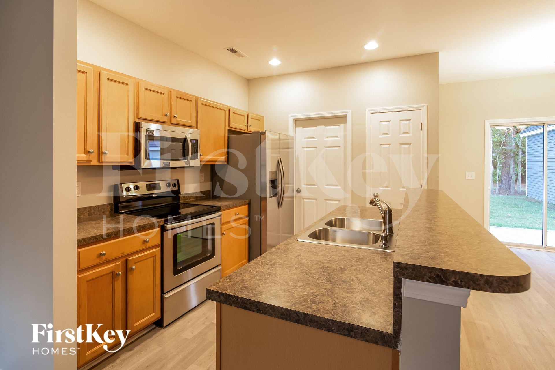 Building Photo - 8954 Planters Row Ln