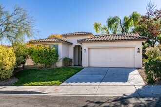 Building Photo - 2-Story Home  3 bedroom 2 bath in Summerlin