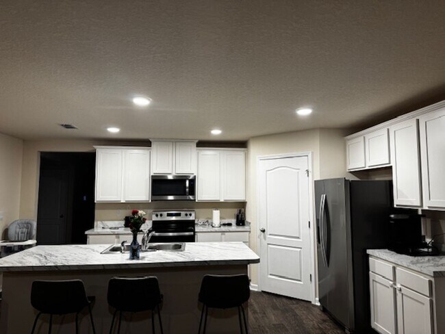 Building Photo - Awesome 4/2 Located in Desirable Yulee Area Nassau County Priced to rent and won't last long!