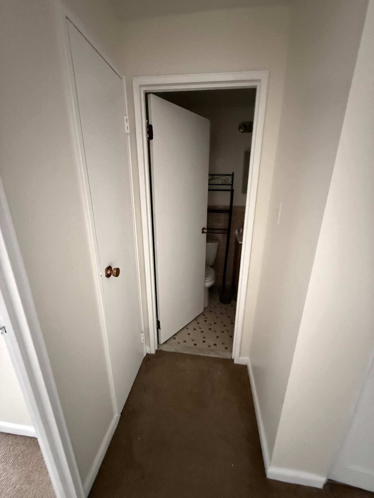 Building Photo - 16 Niles St