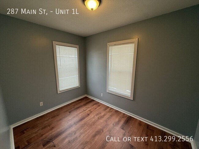 Building Photo - 287 Main St