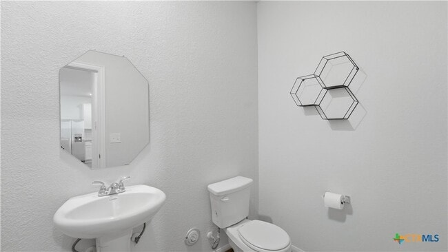 Building Photo - 324 Kenai Dr