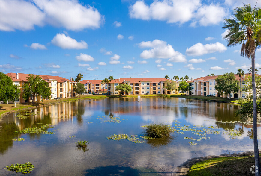 Lake View - East Lake Club Apartments