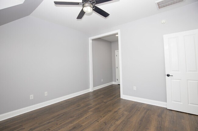 Building Photo - "Spacious and Inviting 2620 sq. ft. Home i...