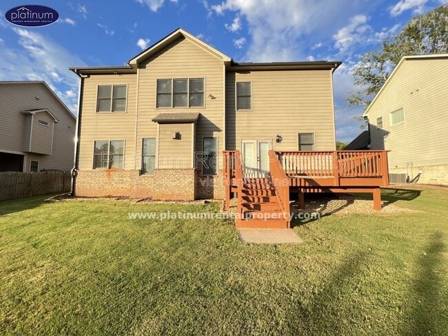 Building Photo - 1662 Fairview Dr