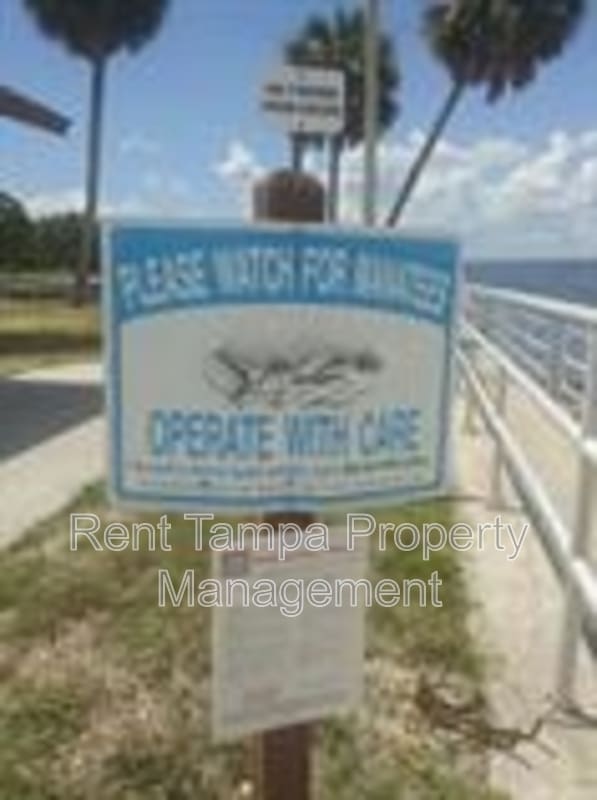 Building Photo - Neptune Drive - 1124