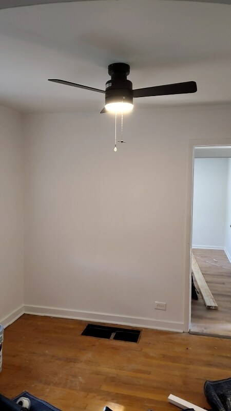 Building Photo - 10035 S Yates Blvd