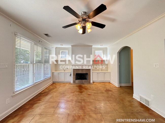 Building Photo - 2043 Peabody Ave