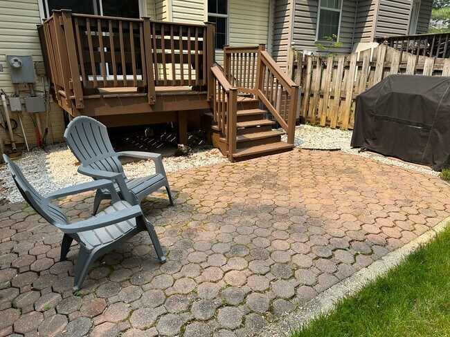 Building Photo - STAFFORD TOWNHOUSES - CLOSE TO QUANTICO