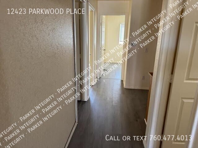 Building Photo - 12423 Parkwood Pl
