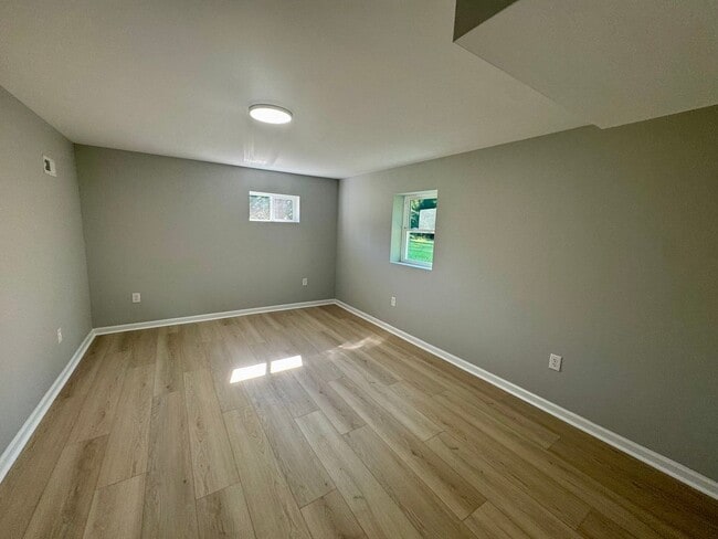 Building Photo - Four Bedroom House/Boonsboro Area
