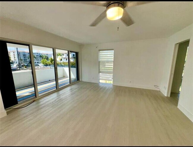 Building Photo - 76 Isle of Venice Dr
