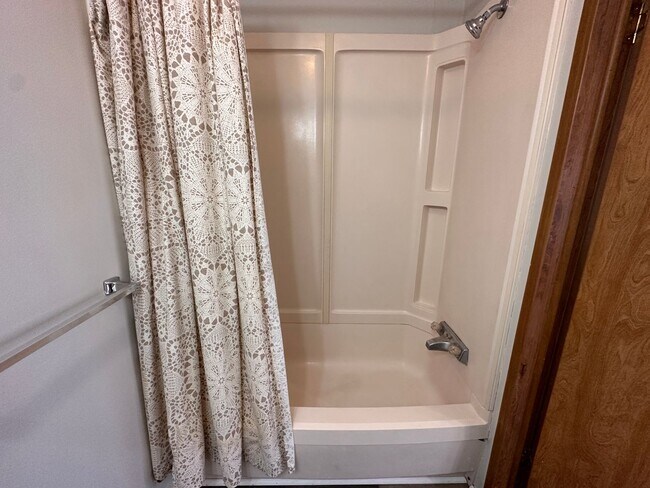 Building Photo - Awesome 2/2 Trailer in Westlake for rent!