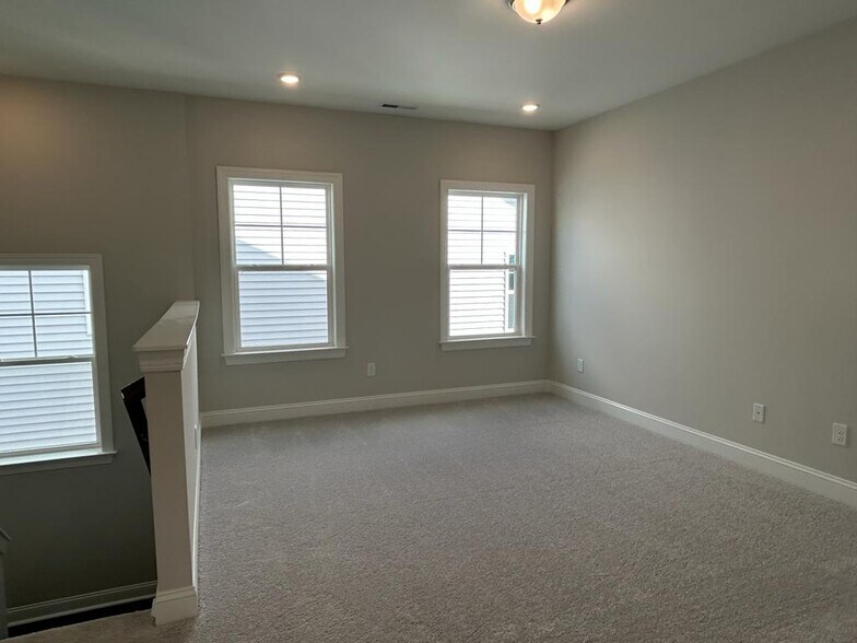 Building Photo - 192 Edge Of Auburn Blvd