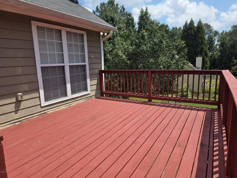 Building Photo - 1055 Leighs Brook Way