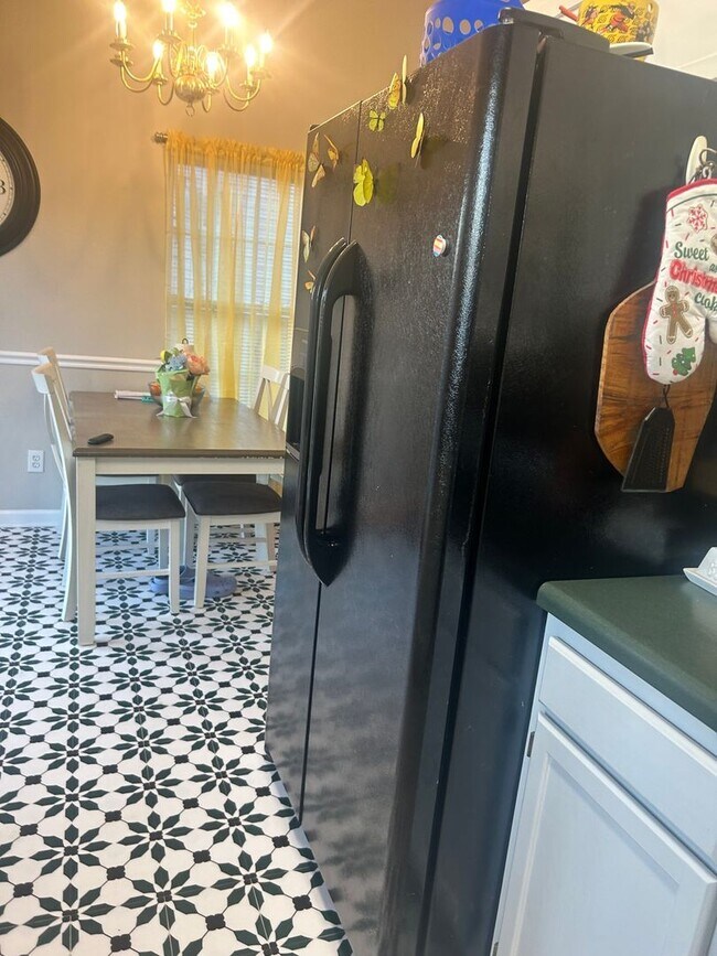Building Photo - Charming 3BR House in High Point