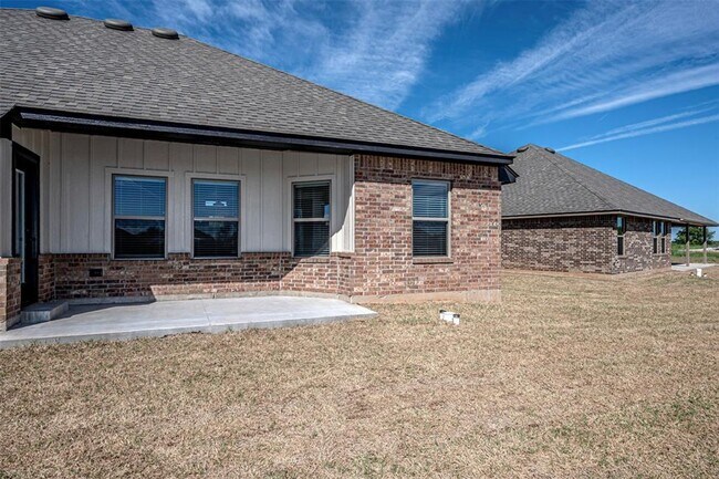 Building Photo - Beautiful 4 bedroom in Yukon