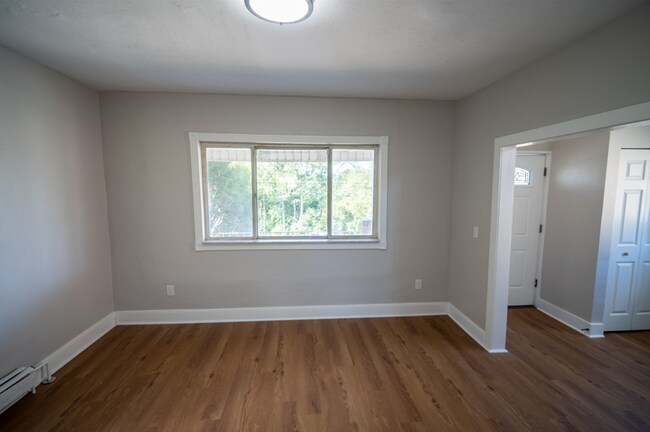 Building Photo - 5407 Halchess St