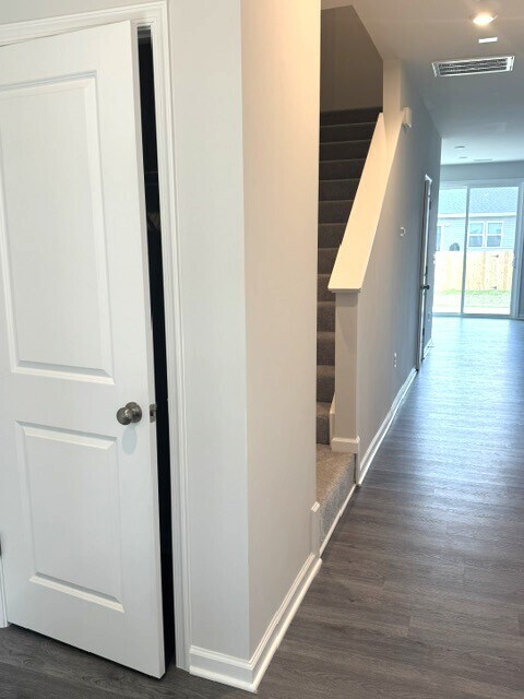 Building Photo - 319 Brae Hvn Dr