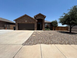 Building Photo - LOCATION, LOCATION, LOCATION-4 bedroom in Legado Estates