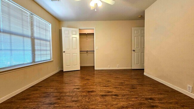 Building Photo - 714 Cypresswood Ridge