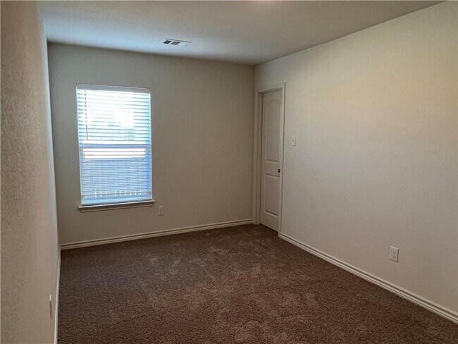 Building Photo - 364 Cres Park Dr