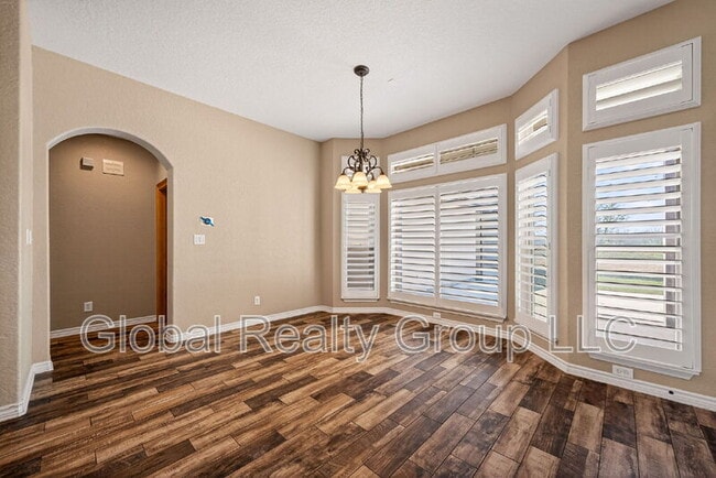 Building Photo - 7033 Robin Hood Way