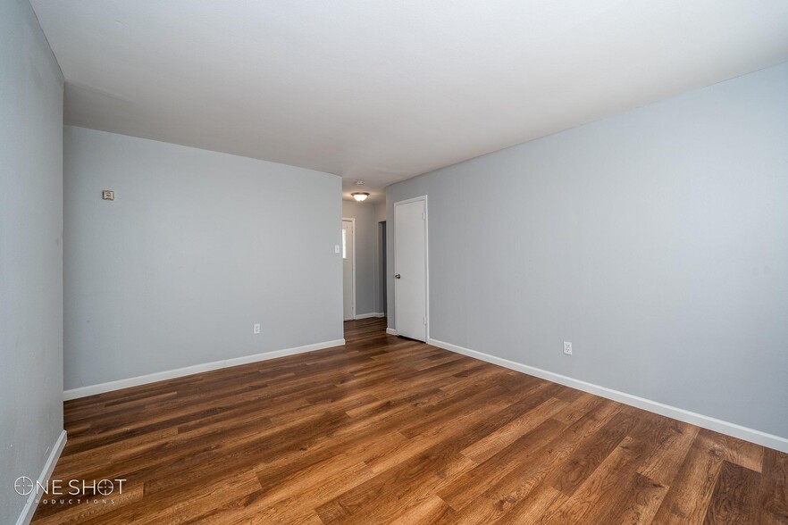 Building Photo - 525 N Bowie Dr