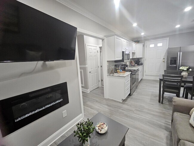 Building Photo - 4009 Ventnor Ave