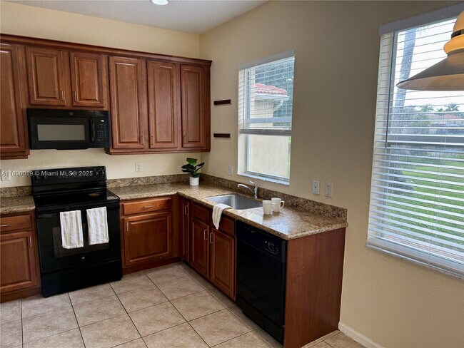 Building Photo - 7828 Parsons Pine Dr