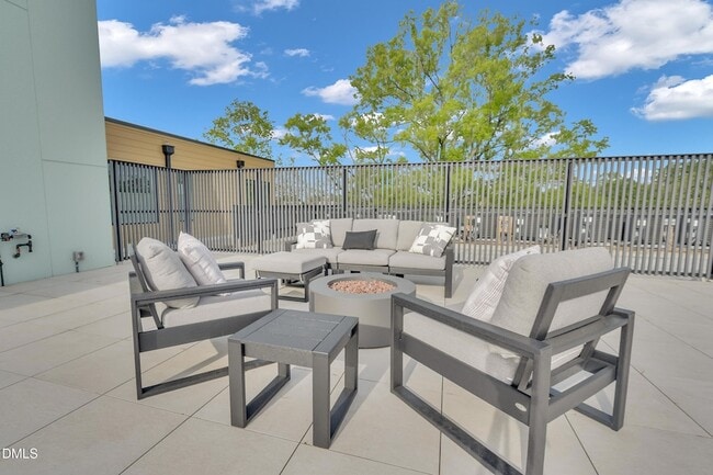 Building Photo - 29 Enterprise St