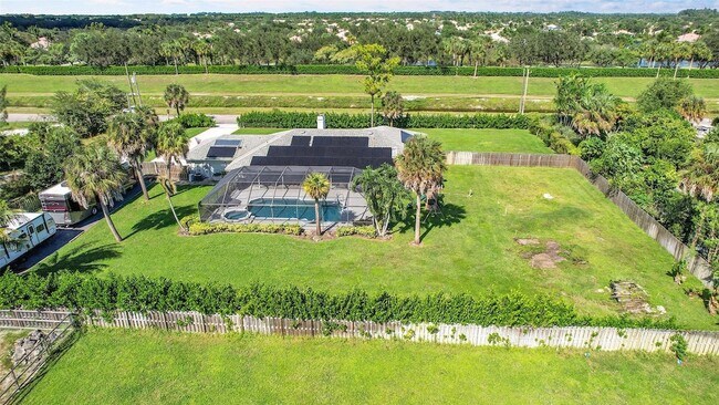 Building Photo - 8606 Arrowhead Dr