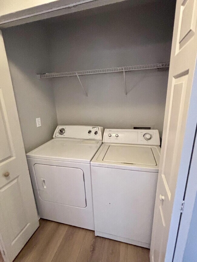 Building Photo - Spacious Two-Story Condo/Townhouse – Prime...