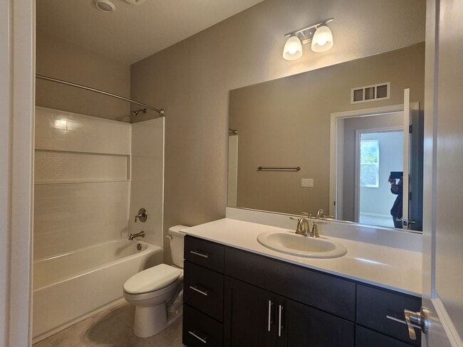 Building Photo - New Townhome in Minden for Rent