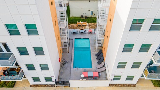 Building Photo - 502 Shiloh Dr