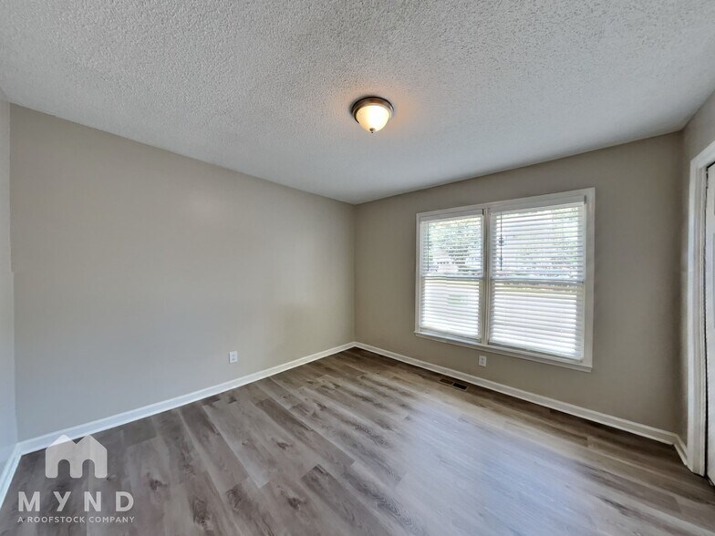Building Photo - 103 Creekside Dr