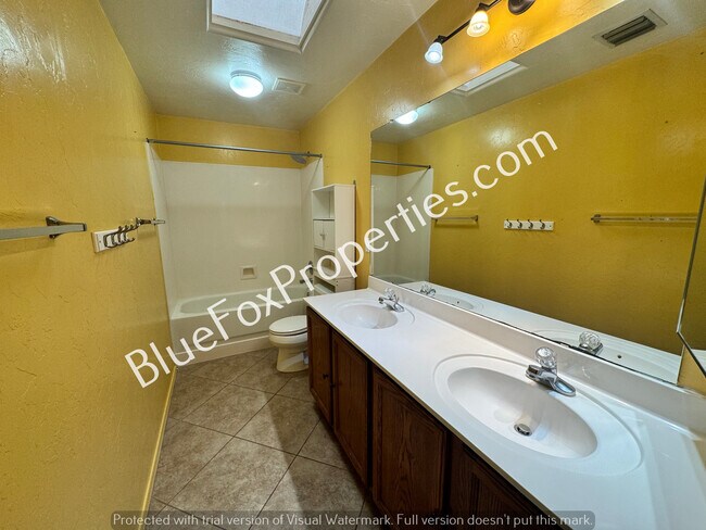 Building Photo - 3011 W Corte Olivia