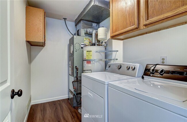 Building Photo - 14319 NE 84th Ct