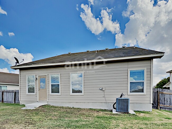 Building Photo - 5127 Badland Beacon