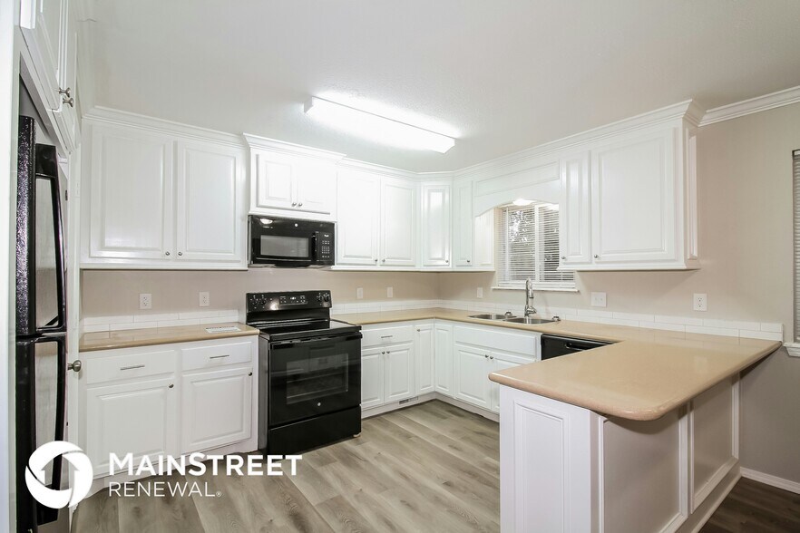 Building Photo - 1720 Rolling Stone Dr