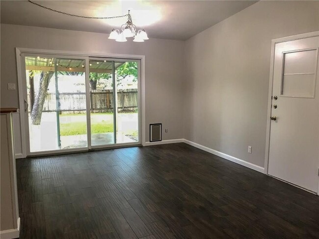 Building Photo - 8202 Renton Dr