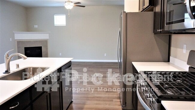 Building Photo - 4549 Bay Vista Blvd