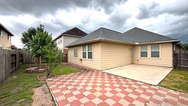 Building Photo - 8923 Willow Wind Ln