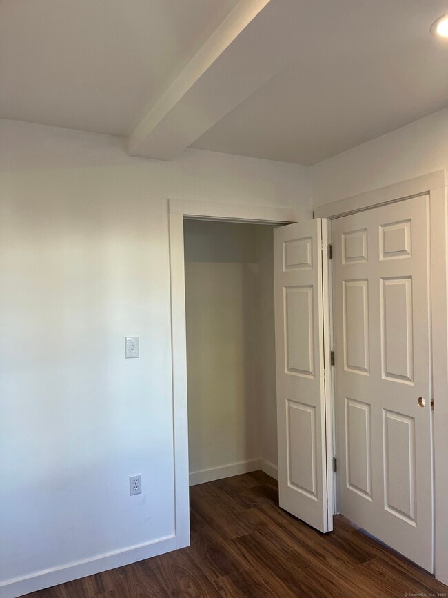 Building Photo - 4 Orchard St