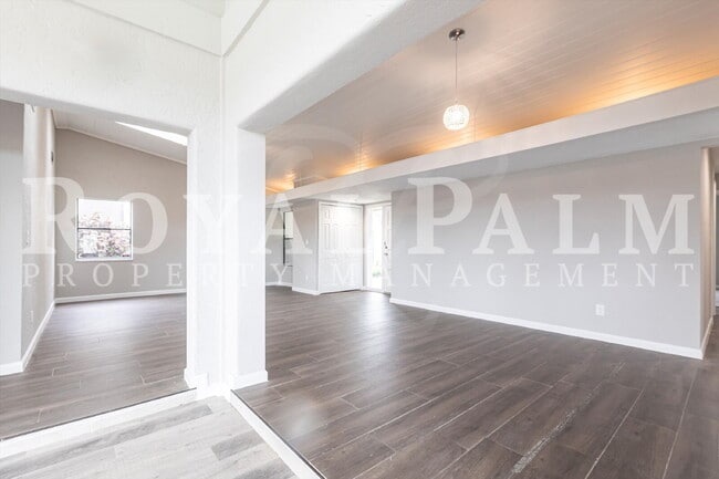 Building Photo - Renovated 3BR Home in The Forest — Seasonal Charm & Holiday Savings – Apply by 12/31 for One Mont...