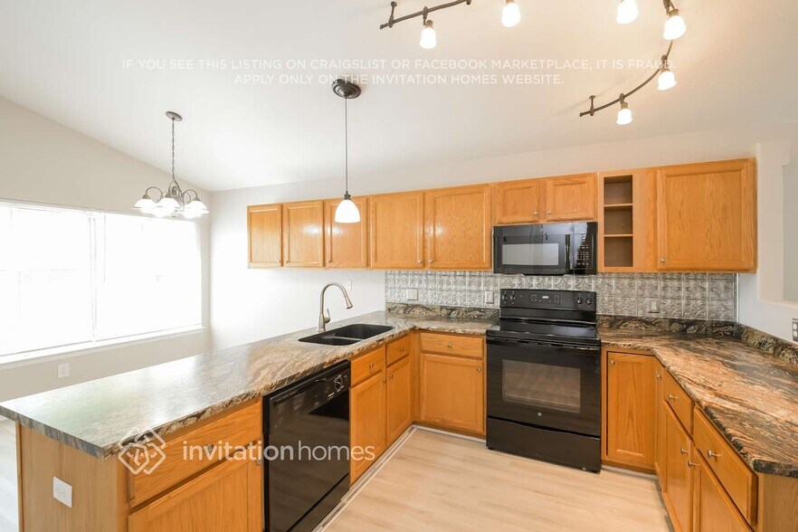 Building Photo - 3538 S Ceylon Way