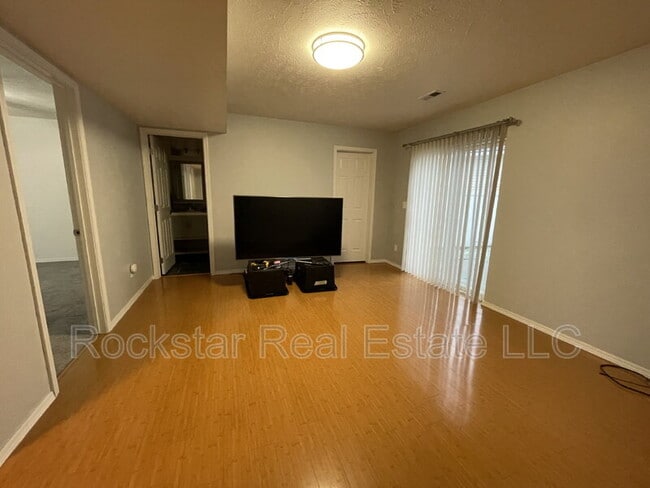 Building Photo - 9022 W Campus Dr