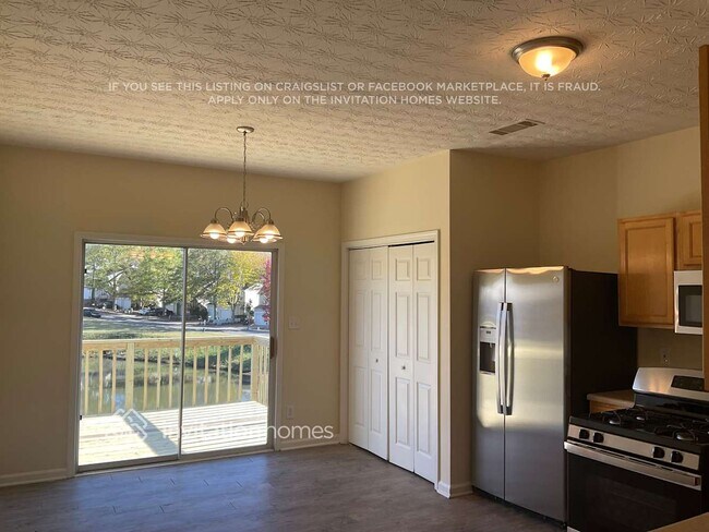 Building Photo - 401 Pondweed Dr