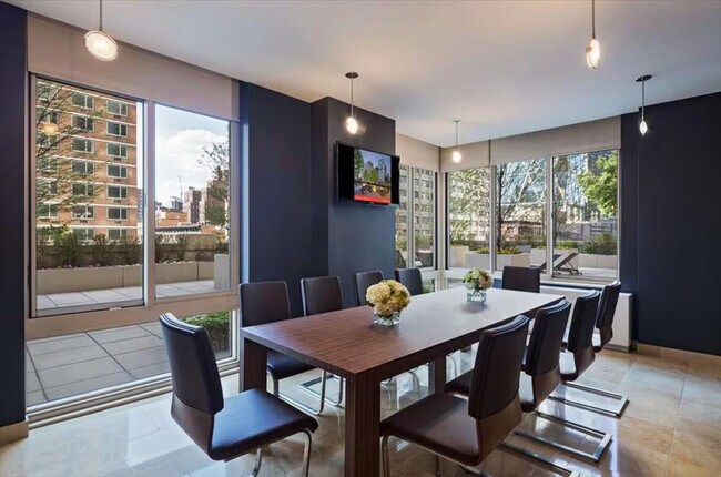 Building Photo - 254 W 54th St