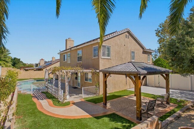 Building Photo - 40067 Villa Moura Dr